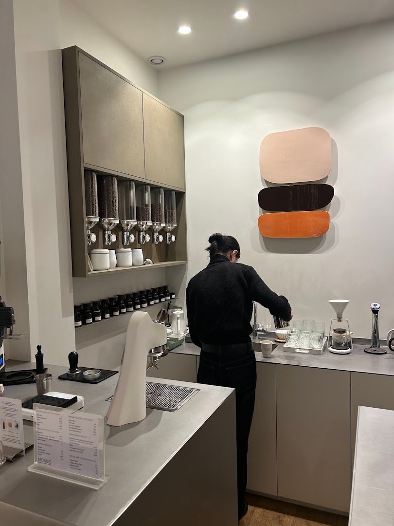 Momus specialty coffee shop in Paris - photo 5