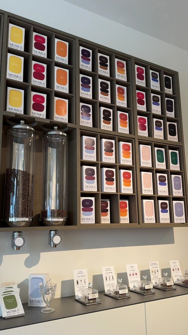 Momus specialty coffee shop in Paris - photo 9