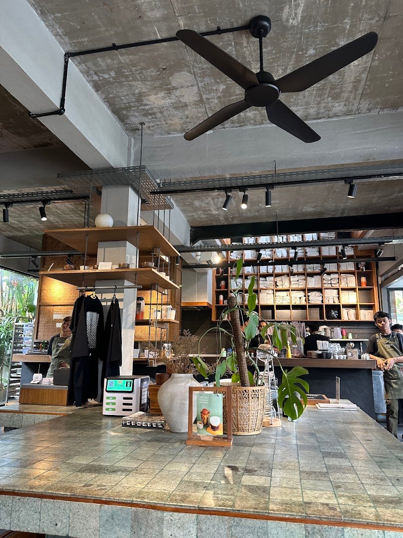 Titik Temu Coffee - Ubud Palace specialty coffee shop in Bali - photo 4