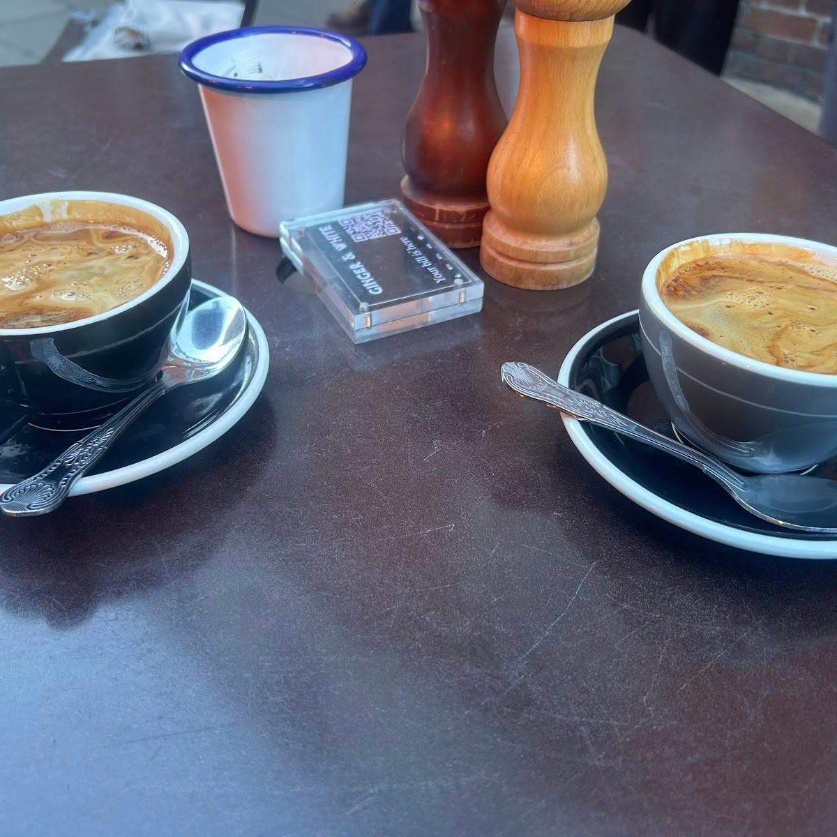 Ginger & White specialty coffee shop in London - photo 4