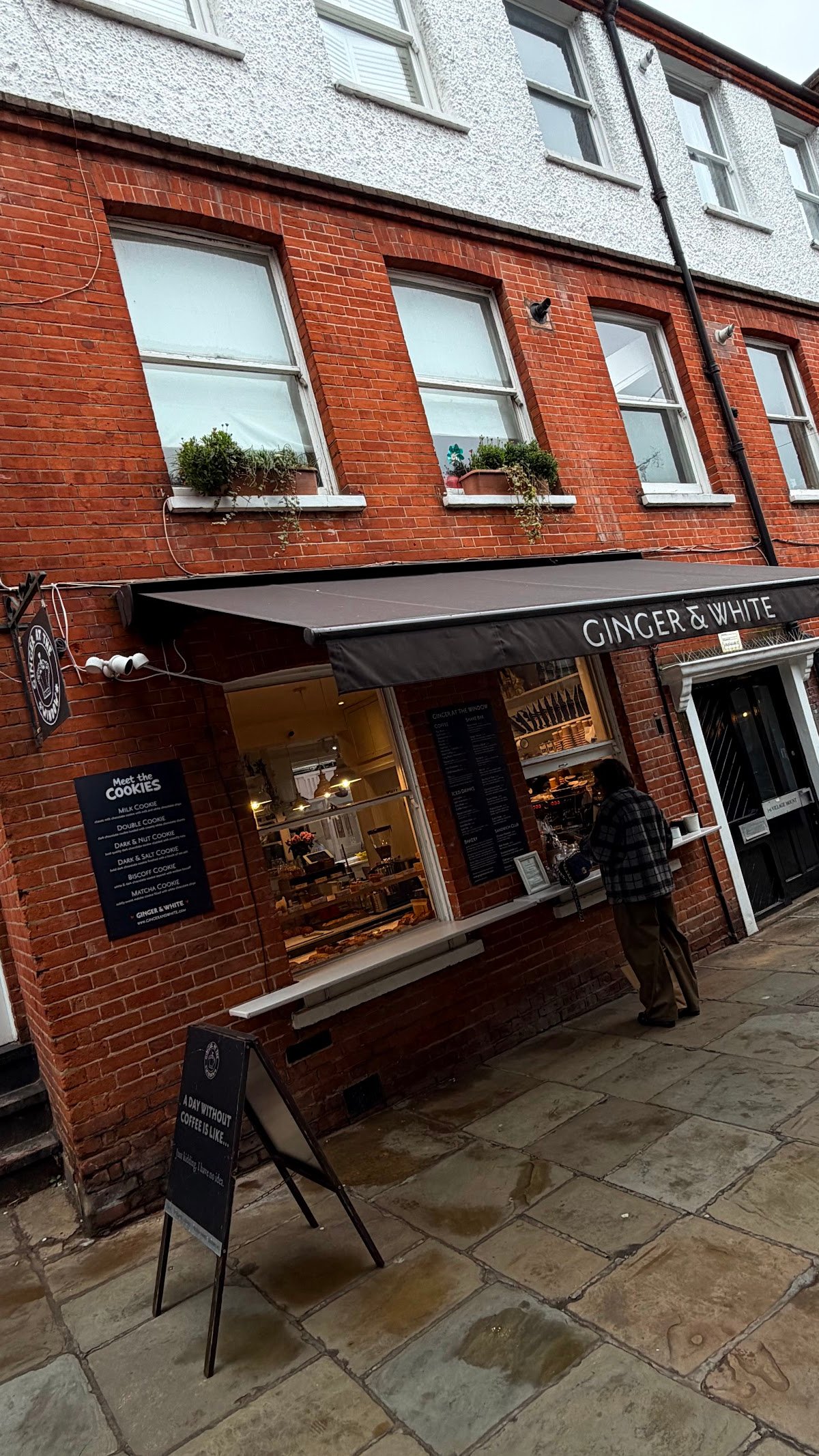 Ginger & White specialty coffee shop in London - photo 5