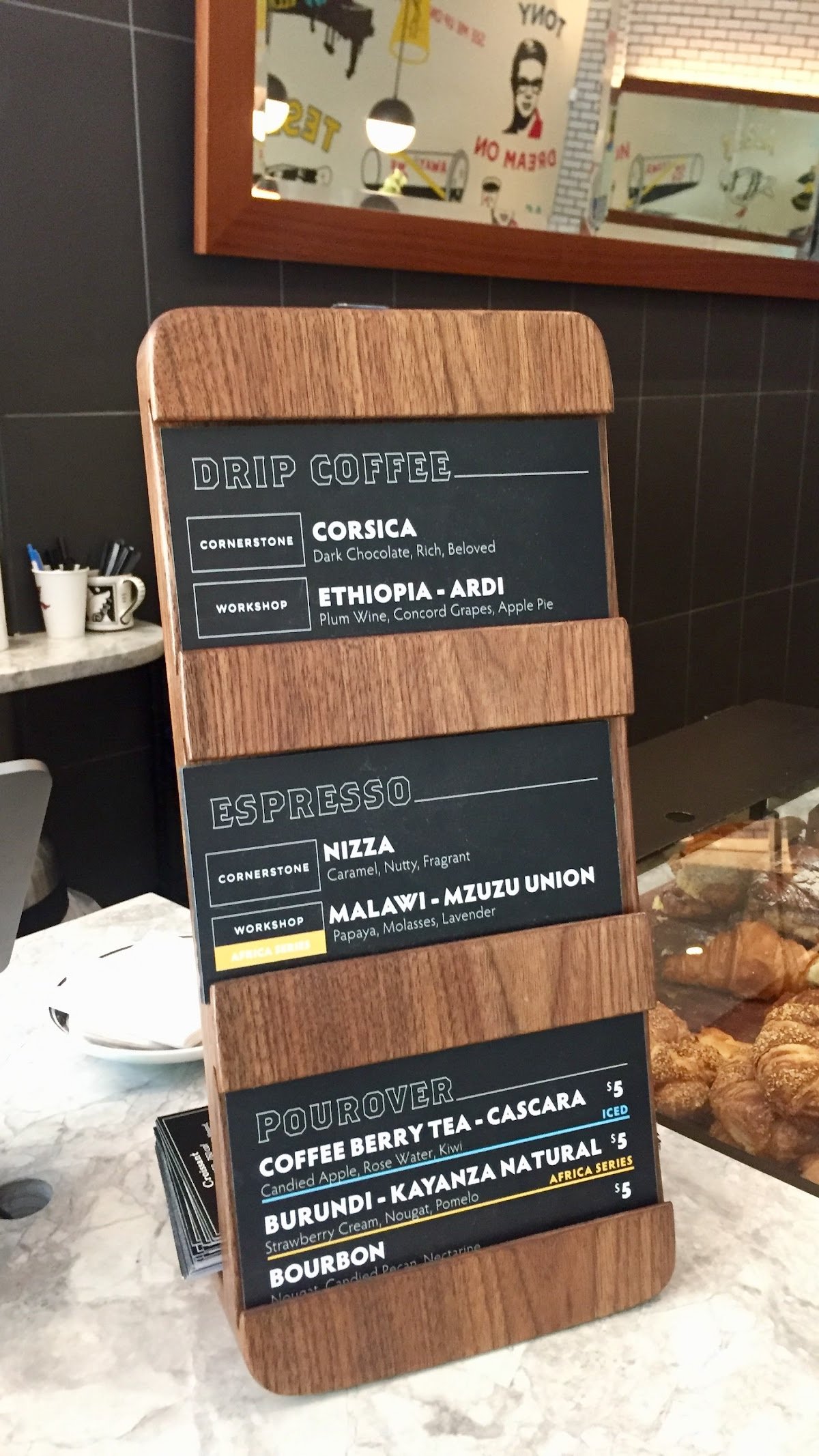 La Colombe Coffee Workshop specialty coffee shop in New York - photo 9