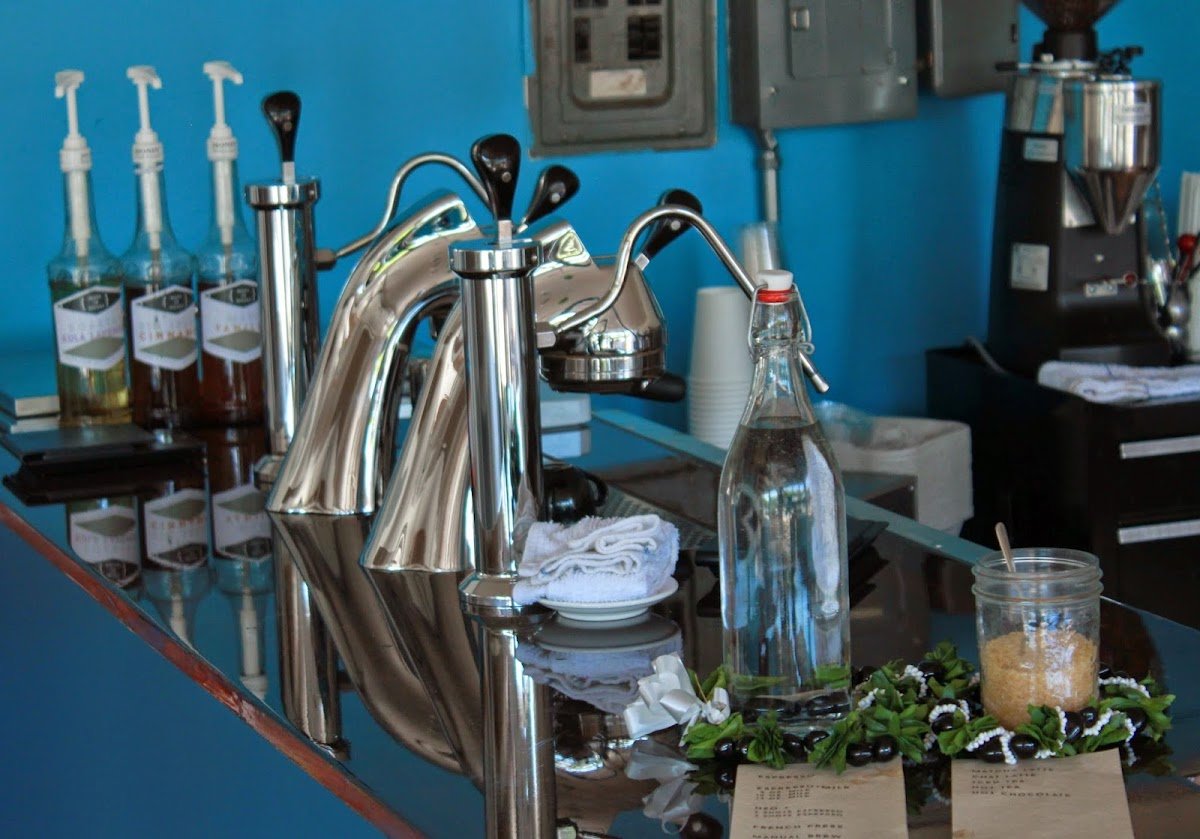The Curb Kaimuki specialty coffee shop in Honolulu - photo 3