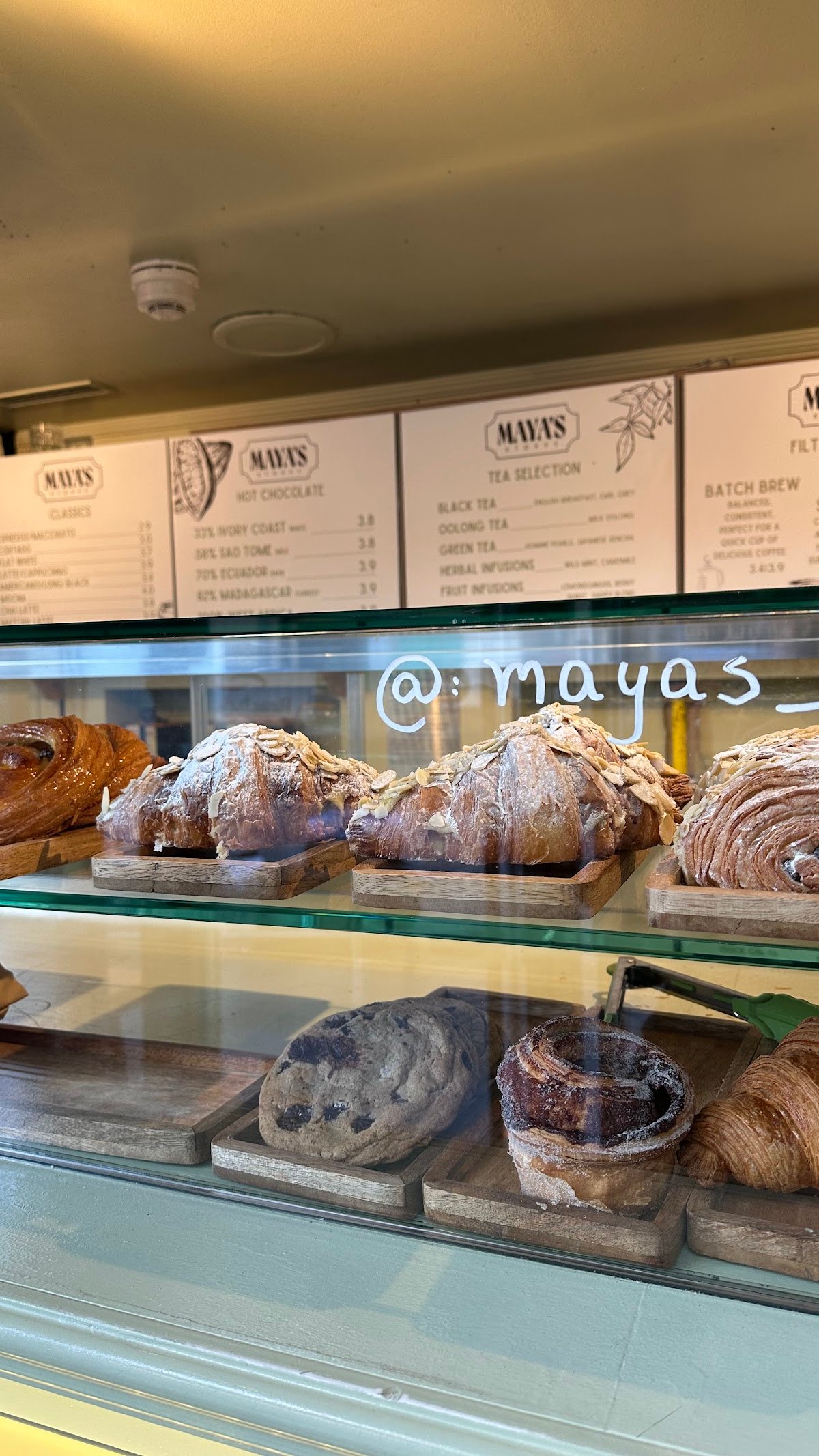 Maya's Stores London specialty coffee shop in London - photo 9