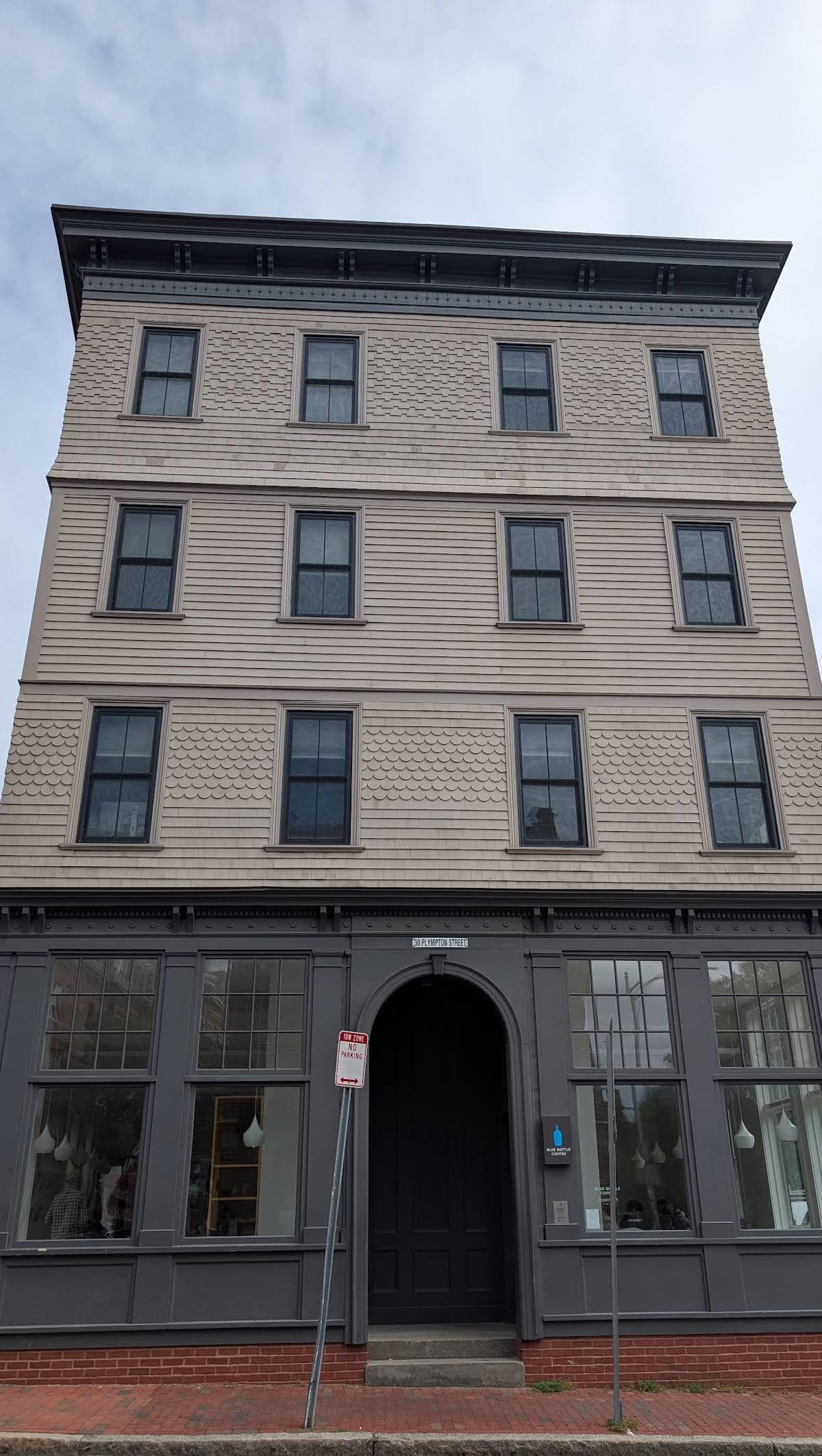 Blue Bottle Coffee specialty coffee shop in Boston - photo 4