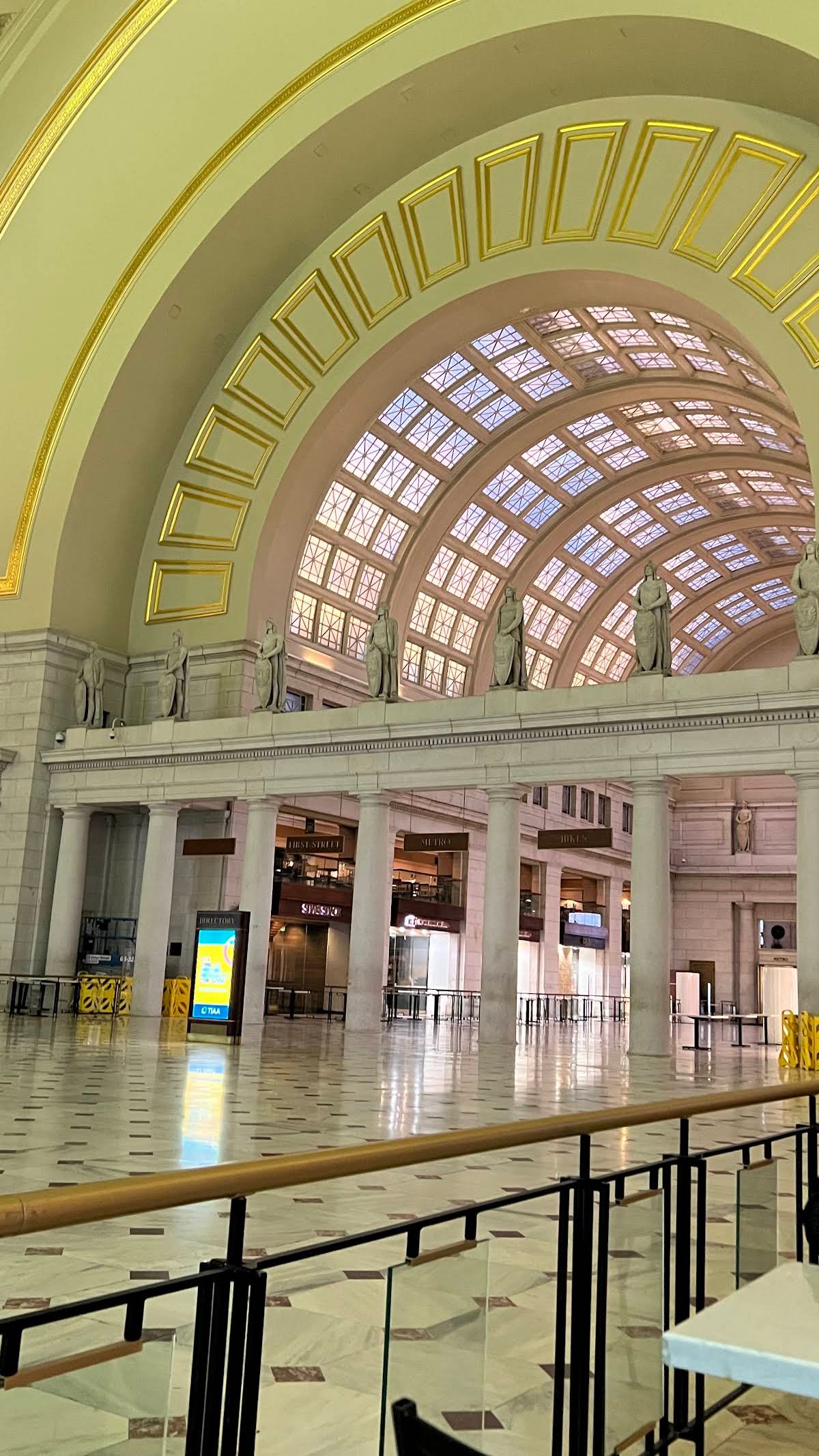 Blue Bottle Coffee specialty coffee shop in Washington, D.C. - photo 3