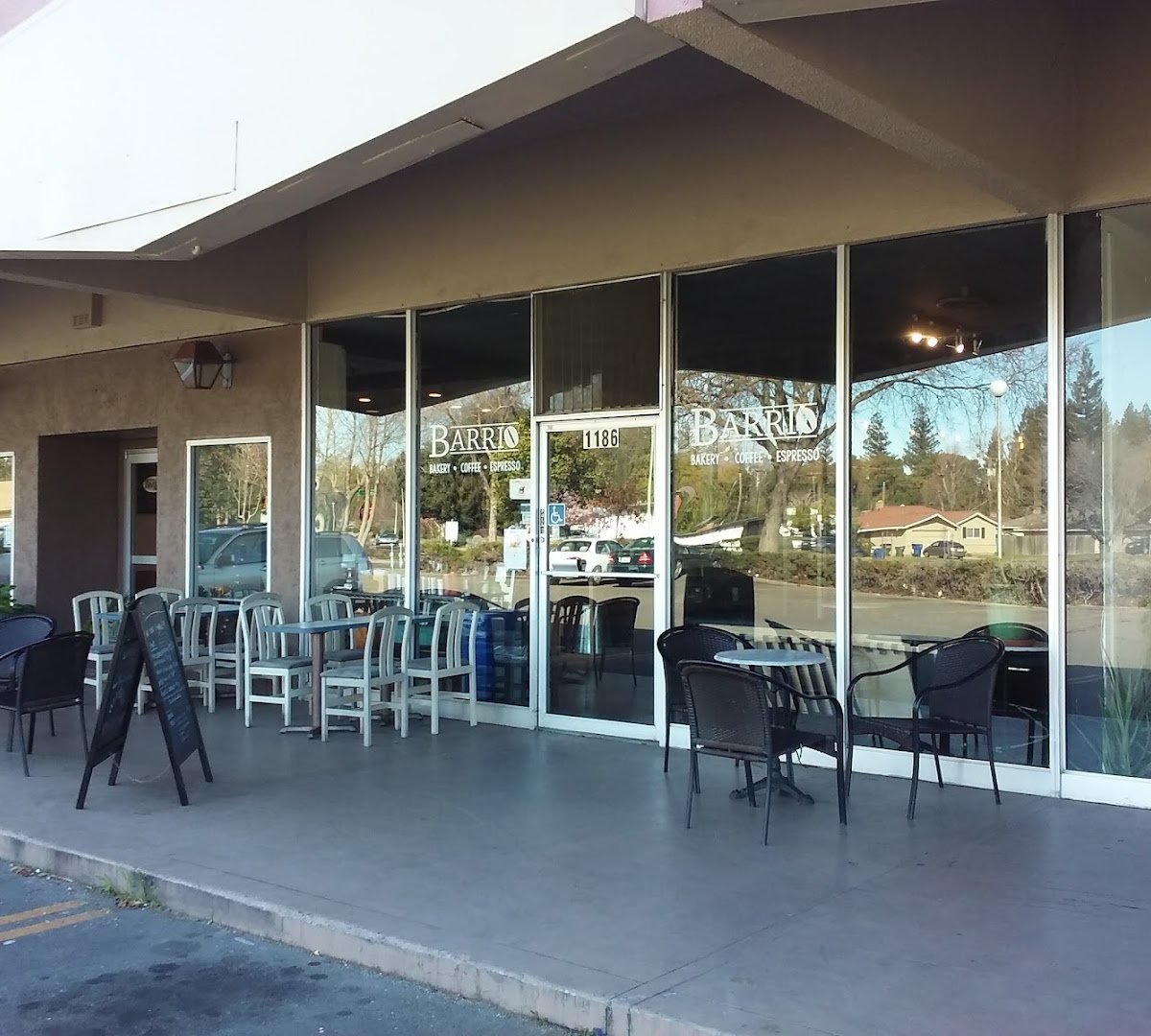 Storefront of Venus Taproom, Roastery & Pizza, specialty coffee shop in Sacramento