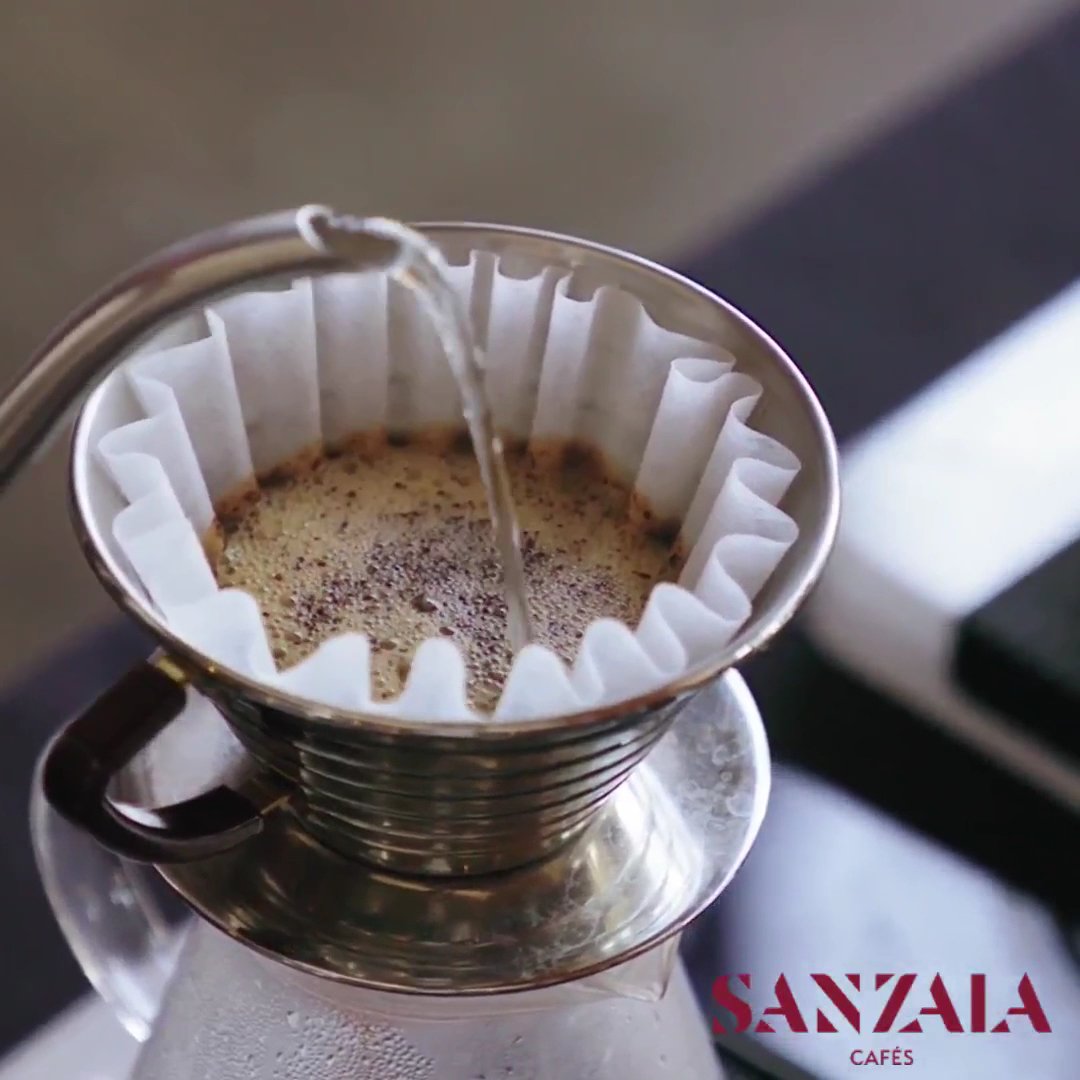 Coffee at Sanzala Coffee Roasters, specialty coffee shop in Porto