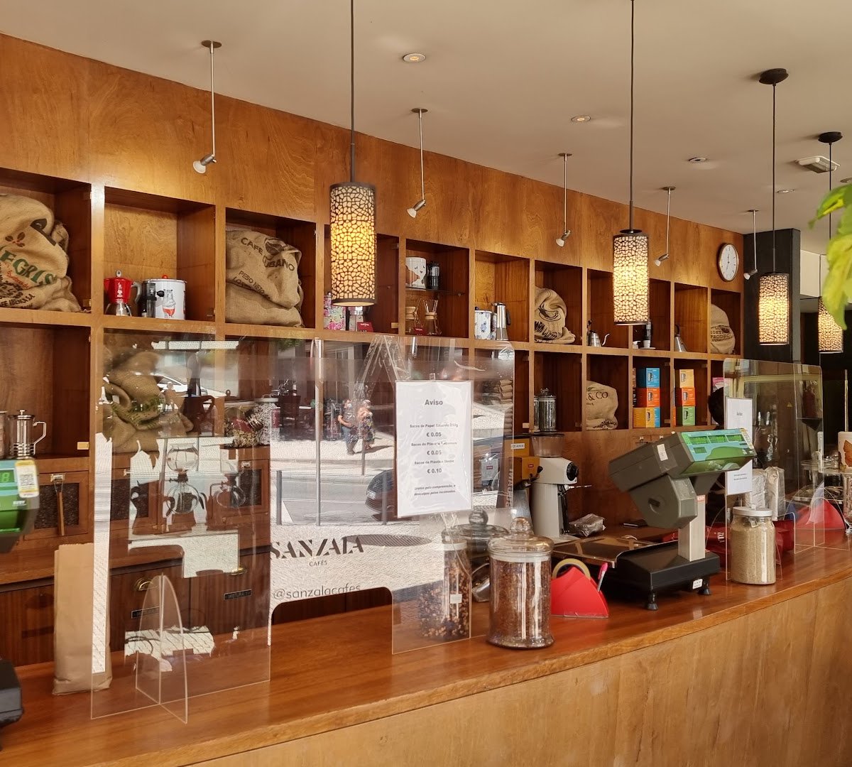 Interior of Sanzala Coffee Roasters, specialty coffee shop in Porto