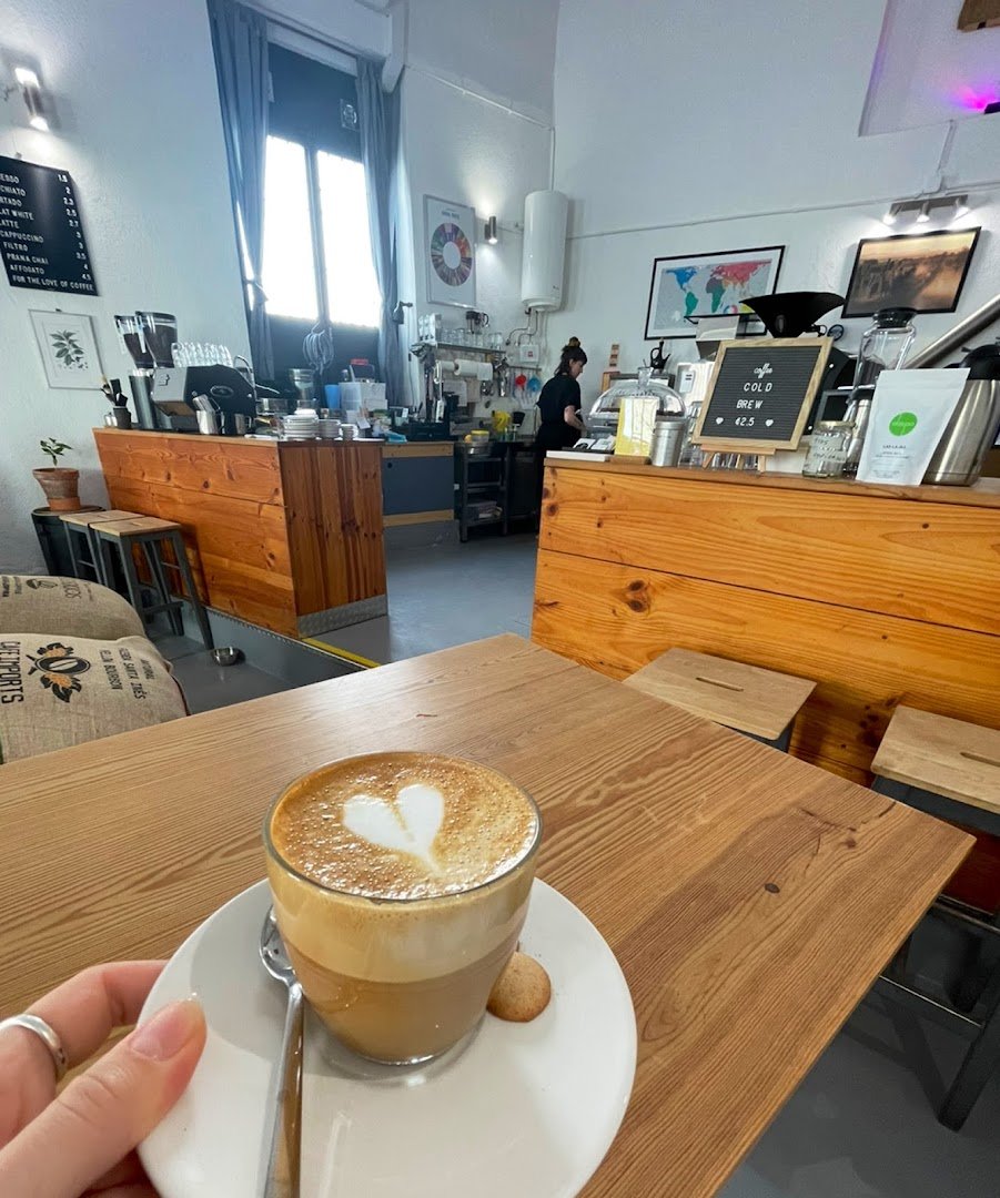 Coffee at Olisipo Coffee Roasters, specialty coffee shop in Lisbon