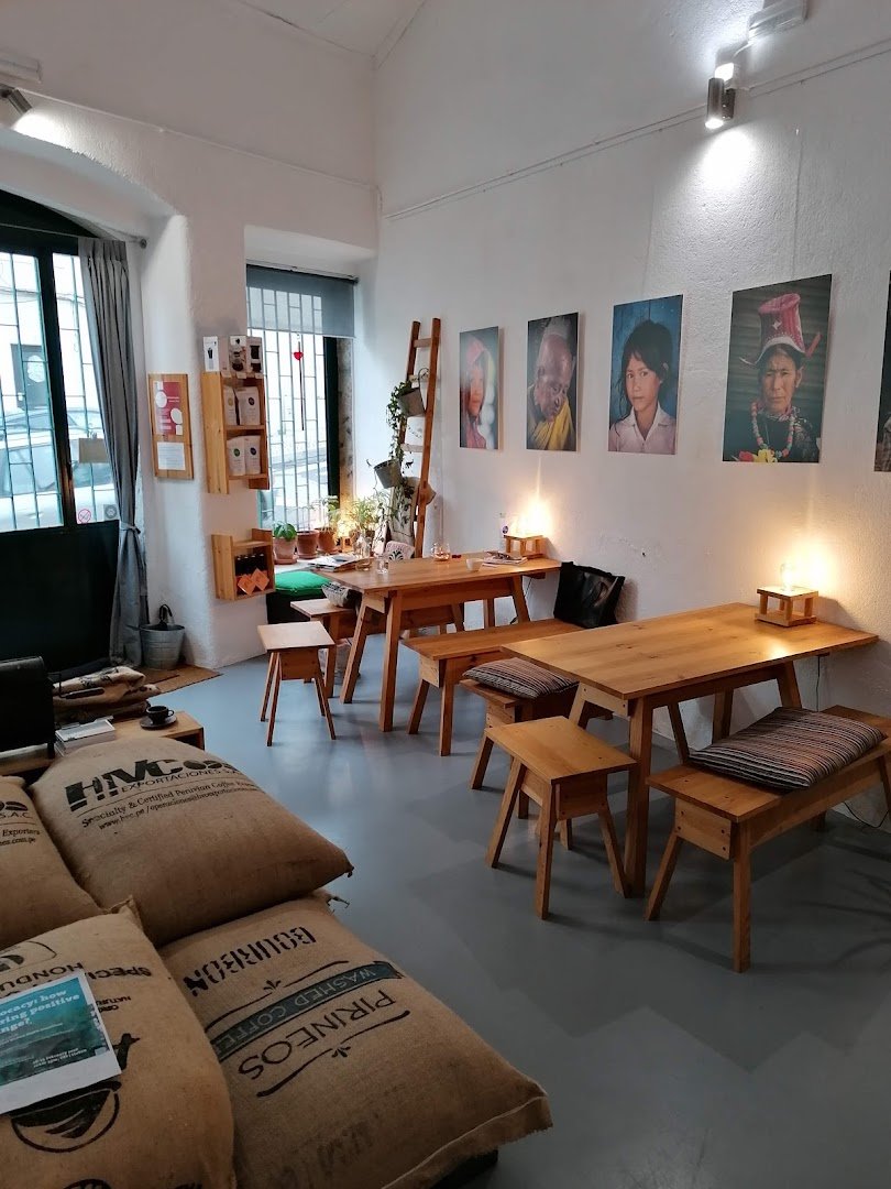 Interior of Olisipo Coffee Roasters, specialty coffee shop in Lisbon