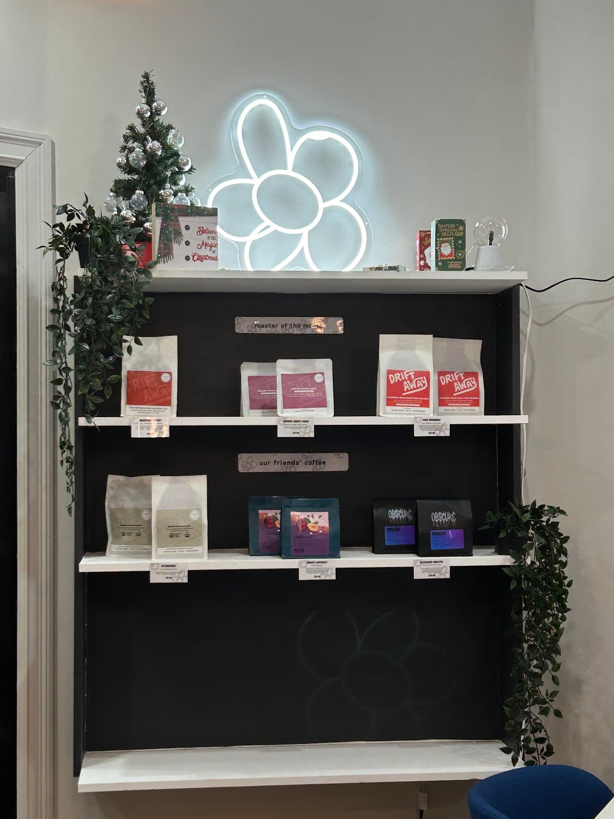 Moon Coffee Lab specialty coffee shop in New York - photo 4