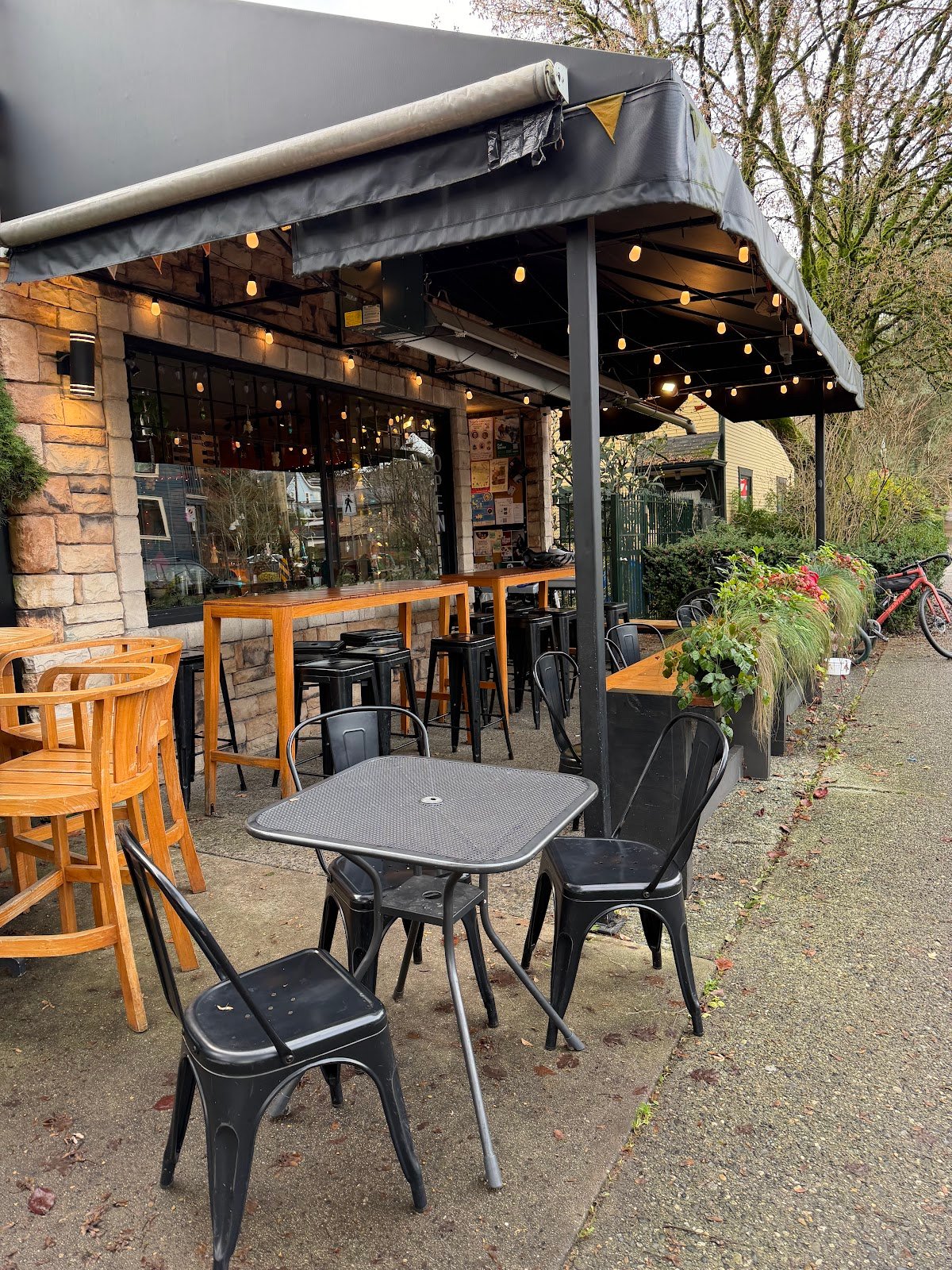 Union Market specialty coffee shop in Vancouver - photo 2