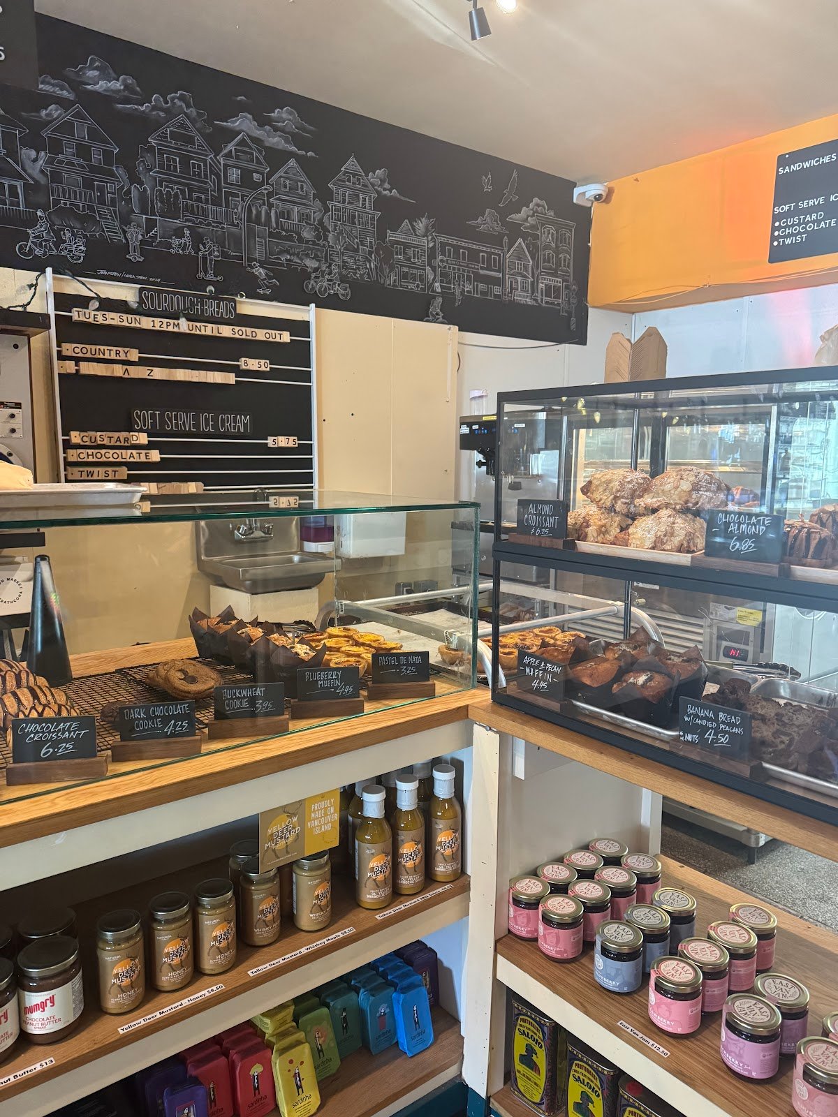 Union Market specialty coffee shop in Vancouver - photo 3