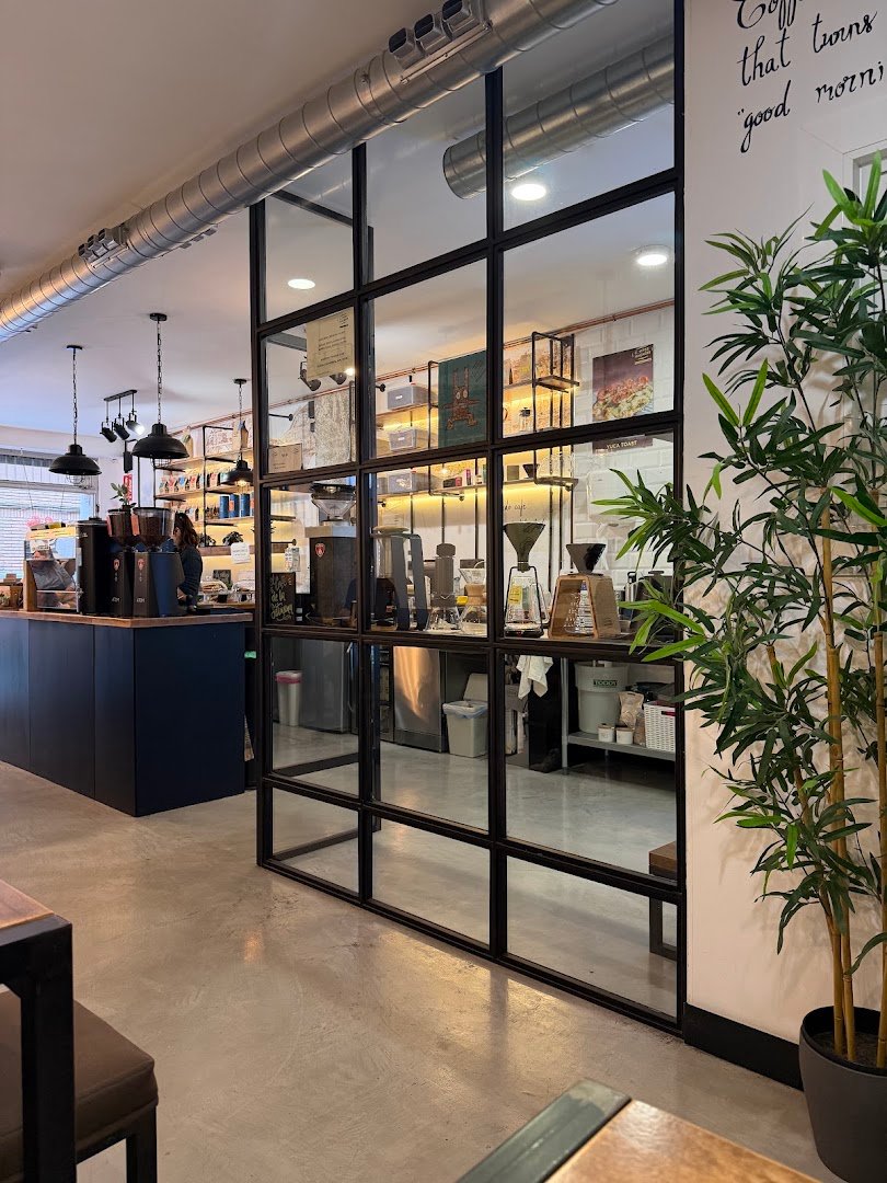 Coffee Hackers specialty coffee shop in Barcelona - photo 2