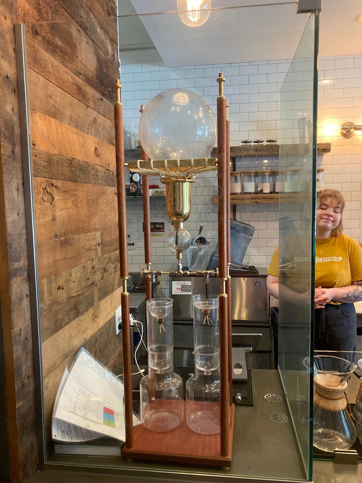 Groundswell specialty coffee shop in Chicago - photo 3