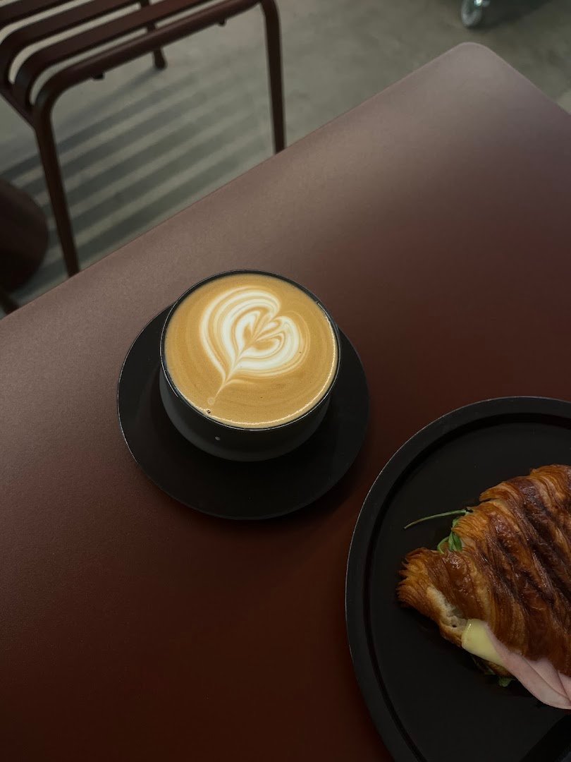 Coffee at 94° | SPECIALTY COFFEE BRAND, specialty coffee shop in Lisbon
