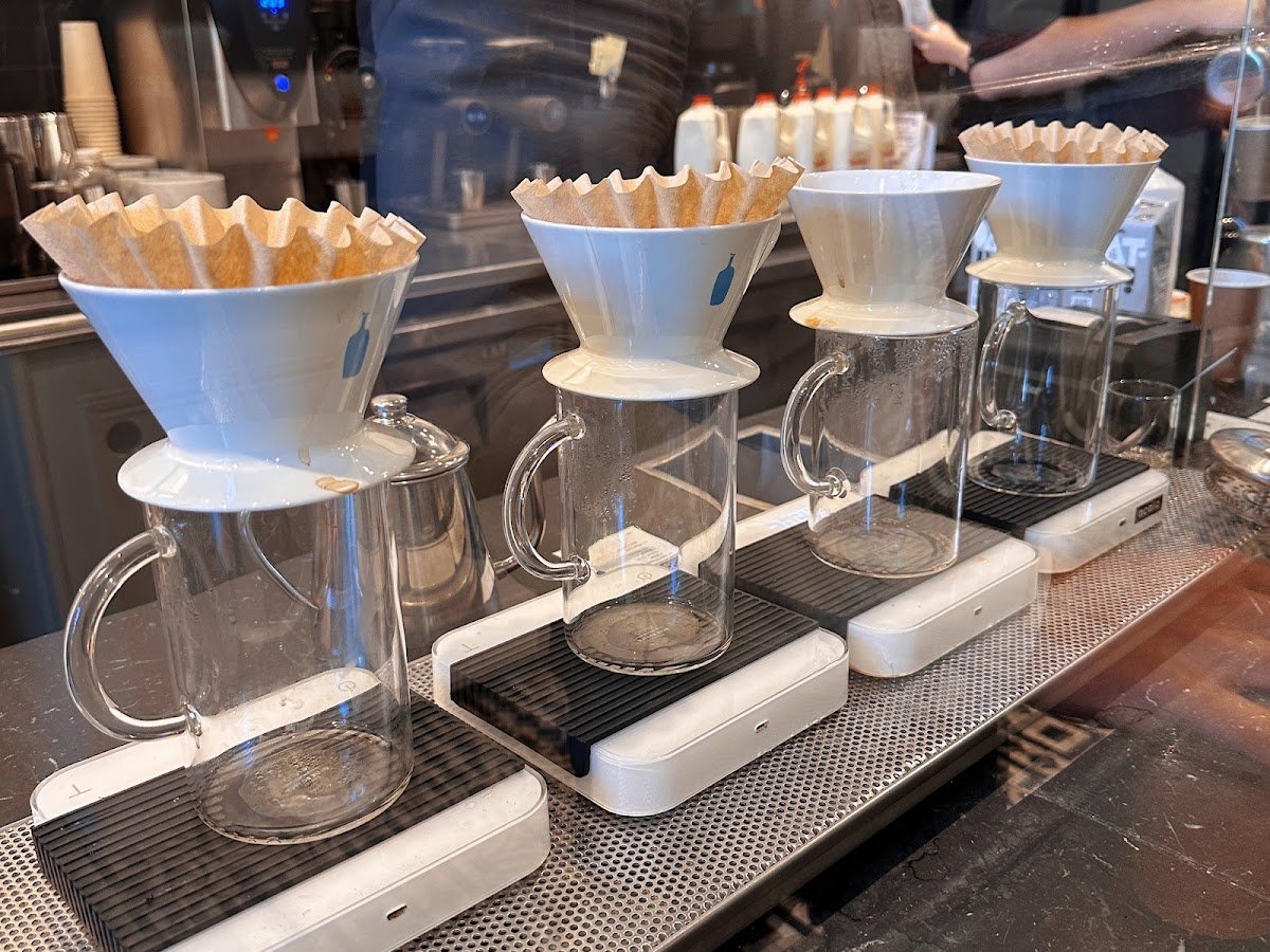 Blue Bottle Coffee specialty coffee shop in New York - photo 2