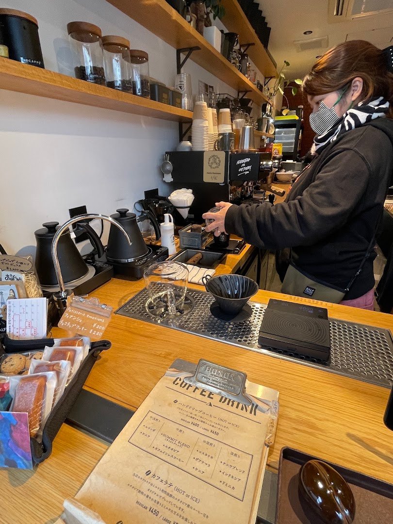 Interior of COFFEE&ROASTER SUMMIT OF THE MOUN10, specialty coffee shop in Osaka