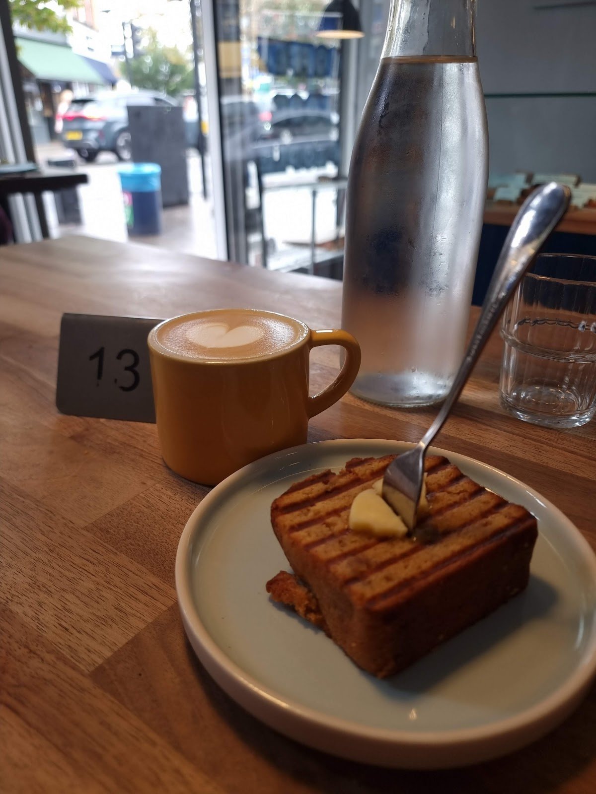 Oscar's specialty coffee shop in London - photo 5