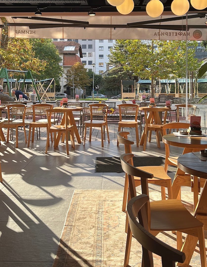 Storefront of Kafeterija | Neimar, specialty coffee shop in Belgrade