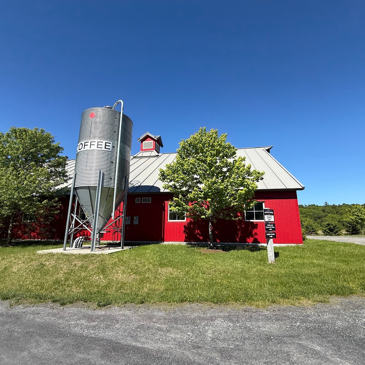 Storefront of Vermont Artisan Coffee & Tea, specialty coffee shop in Stowe