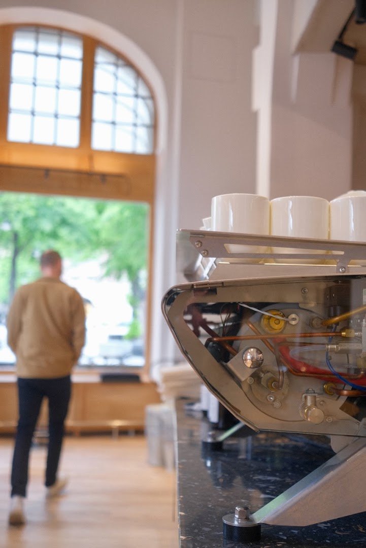 Interior of Standout Coffee Östermalm, specialty coffee shop in Stockholm