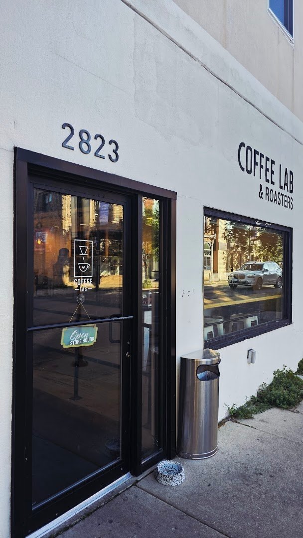 Coffee Lab & Roasters specialty coffee shop in Chicago - photo 9