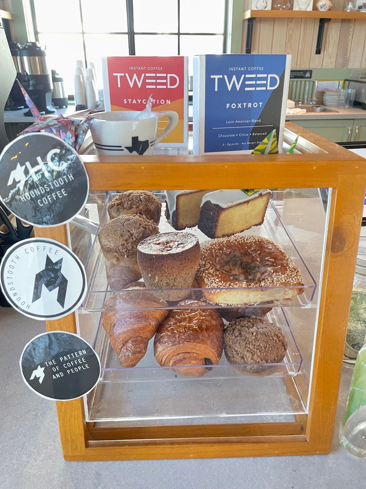 Houndstooth Coffee specialty coffee shop in Austin - photo 7