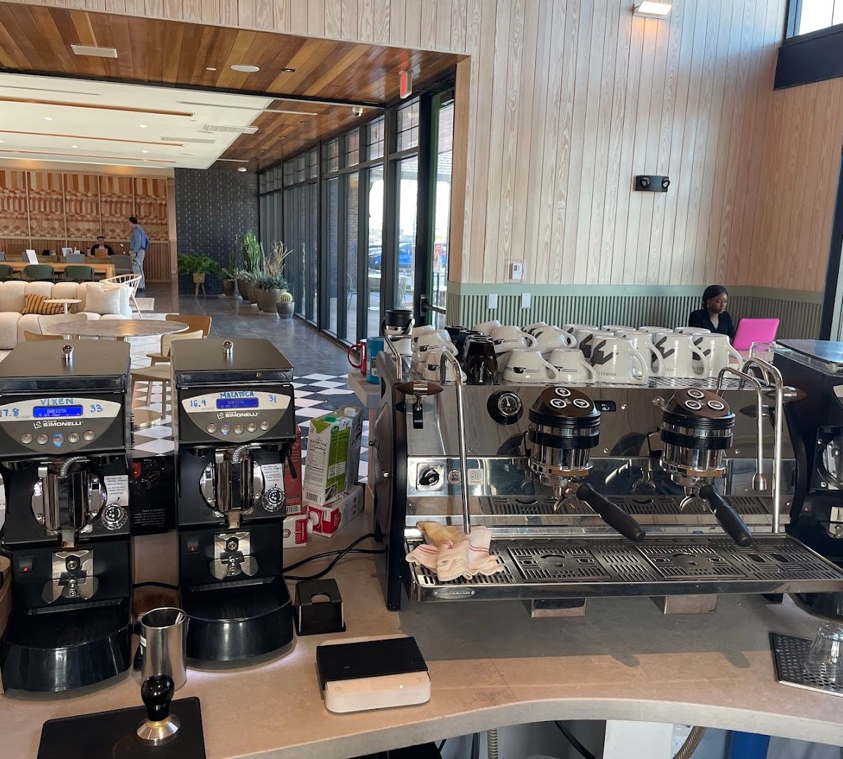 Houndstooth Coffee specialty coffee shop in Austin - photo 9