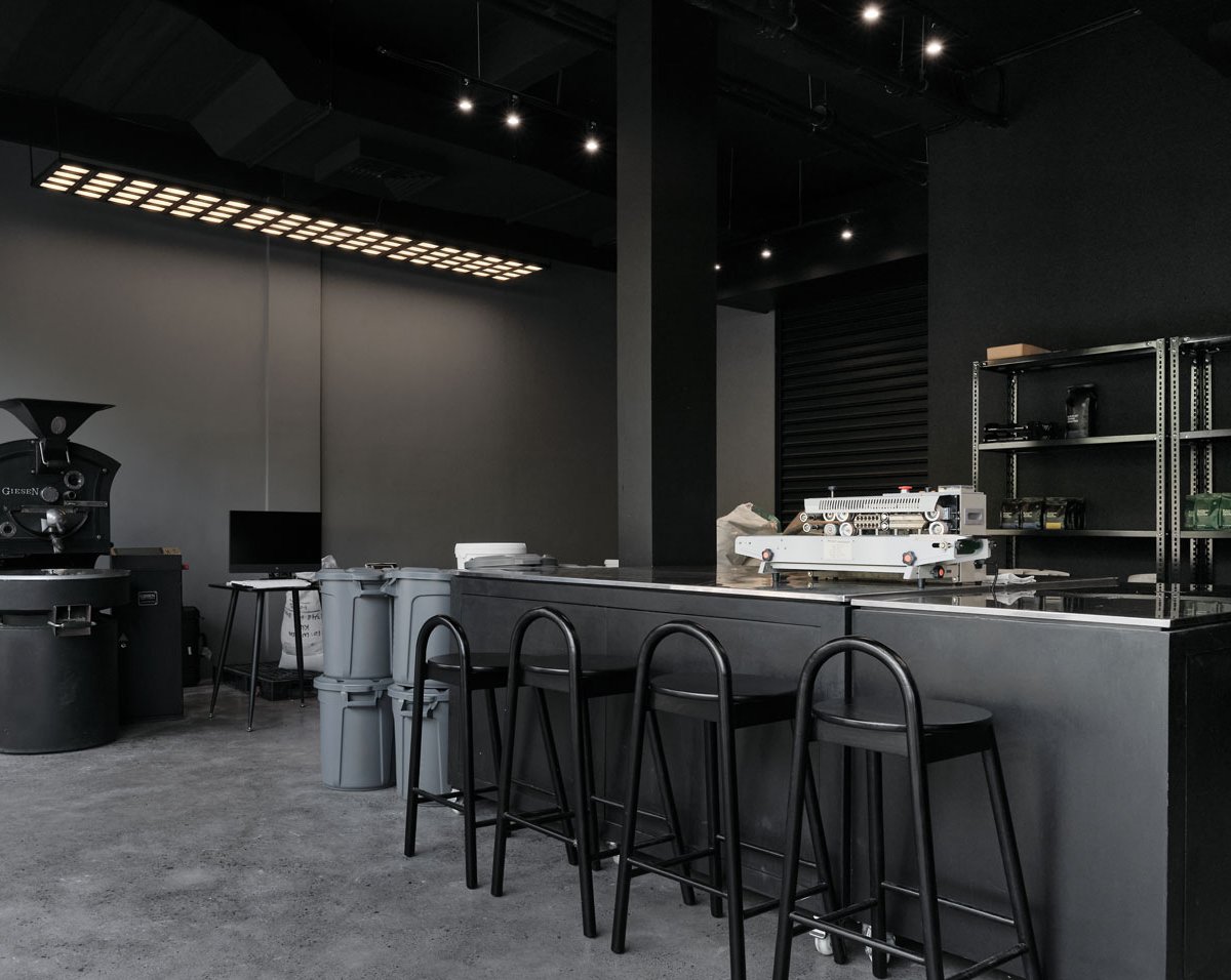 Blacklist Coffee Roasters - Roastery & Concept Store specialty coffee shop in Bali - photo 3