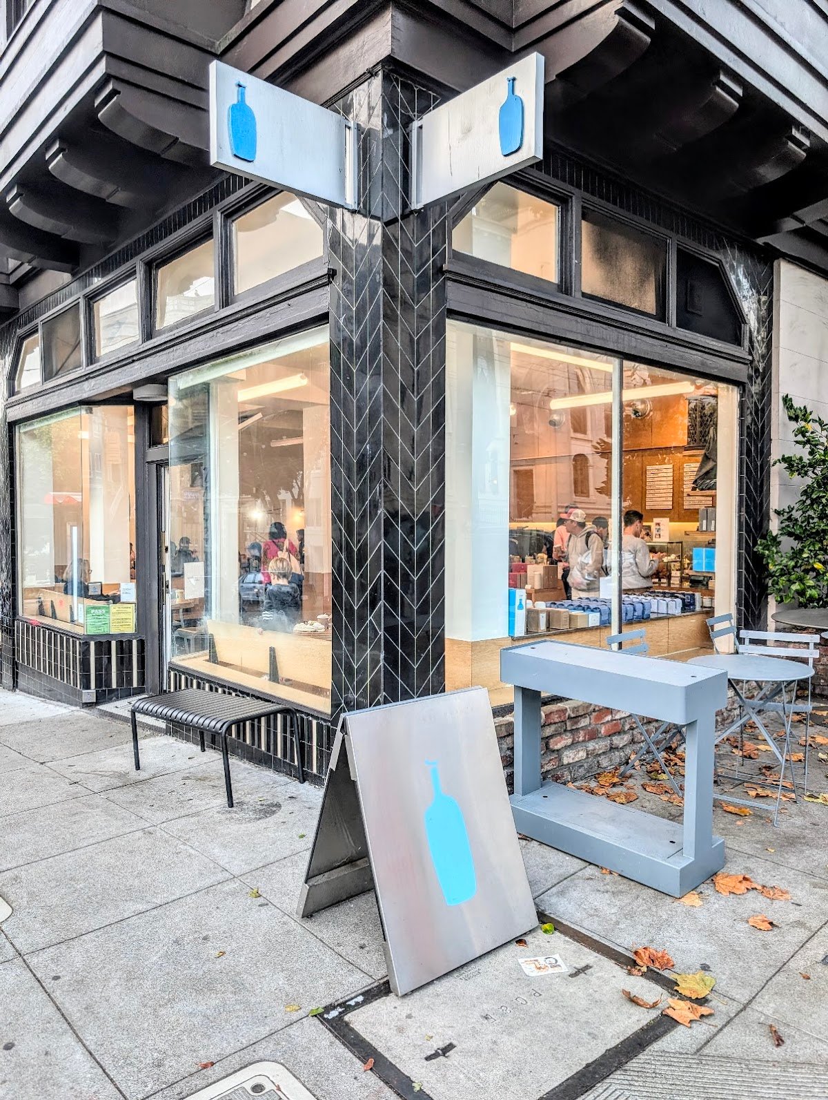Blue Bottle Coffee specialty coffee shop in San Francisco - photo 4