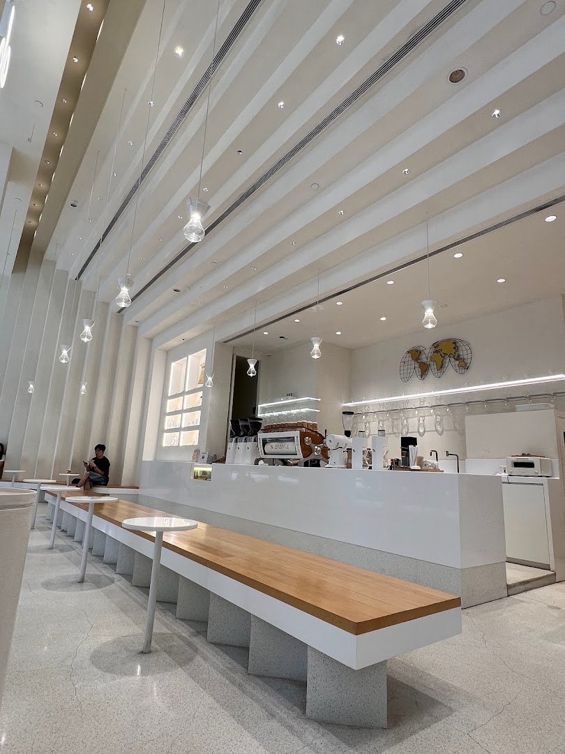 % Arabica Kuala Lumpur Pavilion DH specialty coffee shop in Kuala Lumpur - photo 7