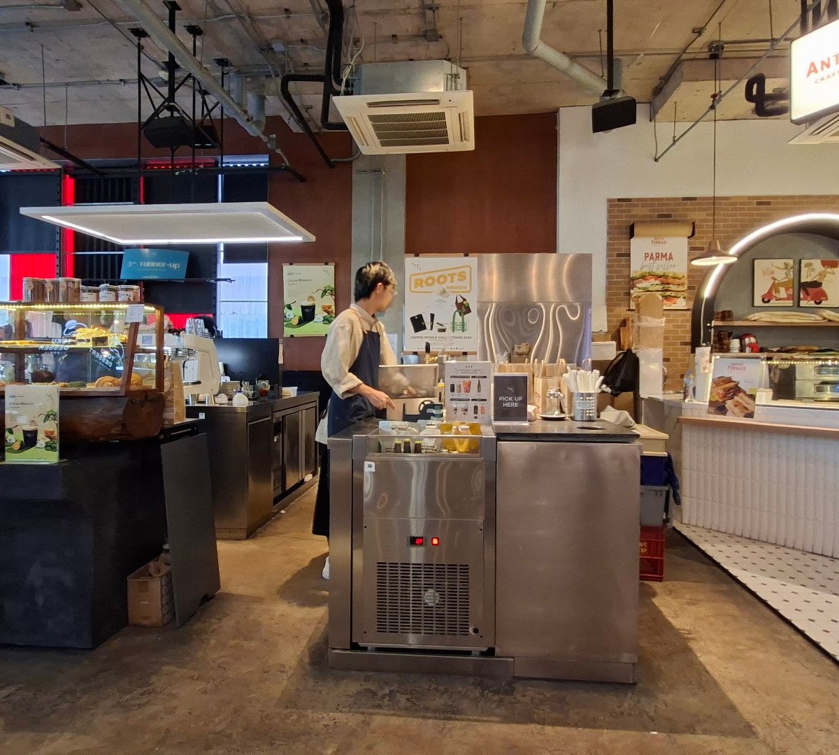 Roots at Saladaeng specialty coffee shop in Bangkok - photo 6