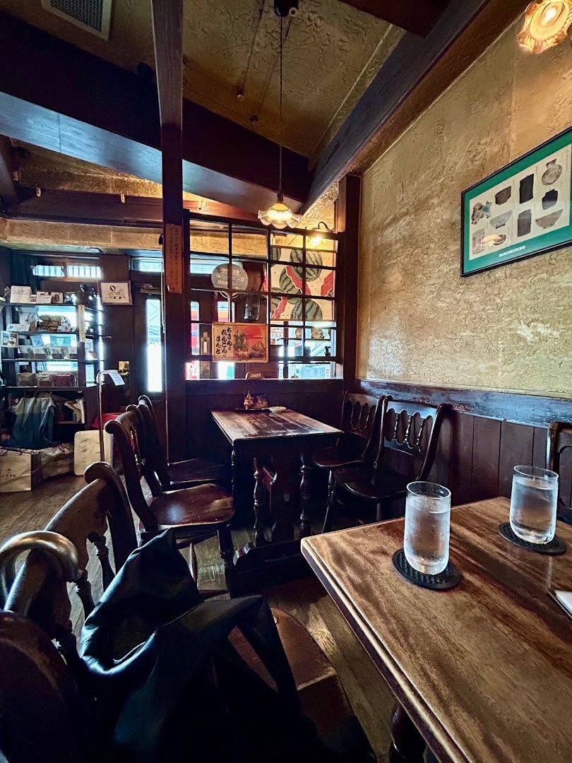 Interior of Tajimaya Coffee, specialty coffee shop in Tokyo