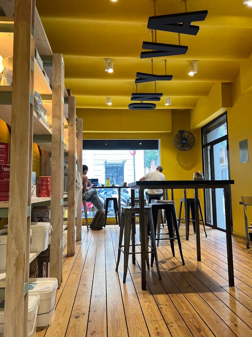 ONYVA COFFEE SANT GERVASI | Cafe de Especialidad | Coffee Roaster propio specialty coffee shop in Barcelona - photo 3