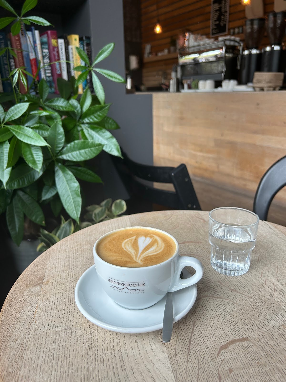 Espressofabriek IJburg specialty coffee shop in Amsterdam - photo 3