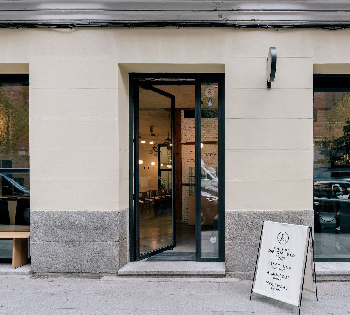 Misión Café specialty coffee shop in Madrid - photo 4