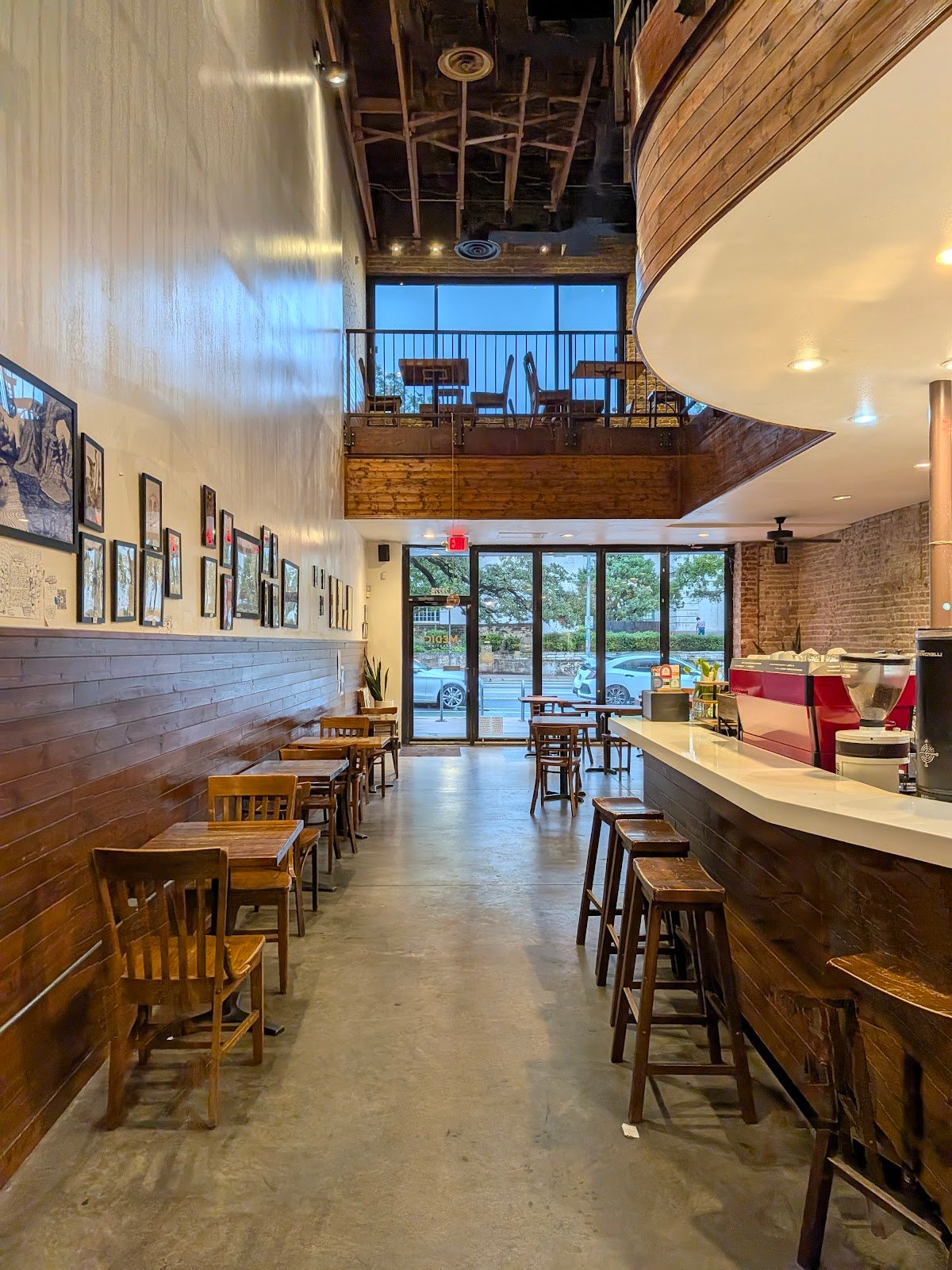 Medici Roasting specialty coffee shop in Austin - photo 4