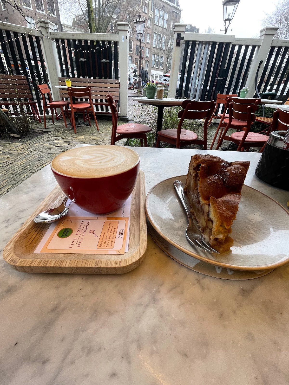 De Koffieschenkerij specialty coffee shop in Amsterdam - photo 5