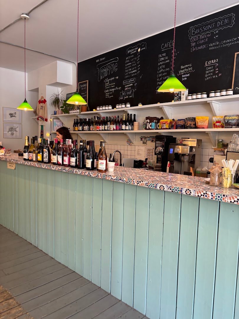 Interior of Le Café Bloom, specialty coffee shop in Montreal
