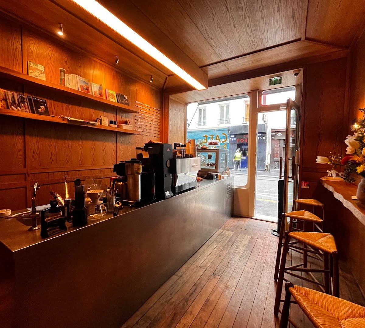 Café Pigalle specialty coffee shop in Paris - photo 7