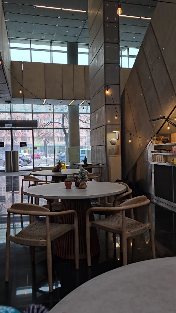 Interior of RAVENS CAFE, specialty coffee shop in Warsaw
