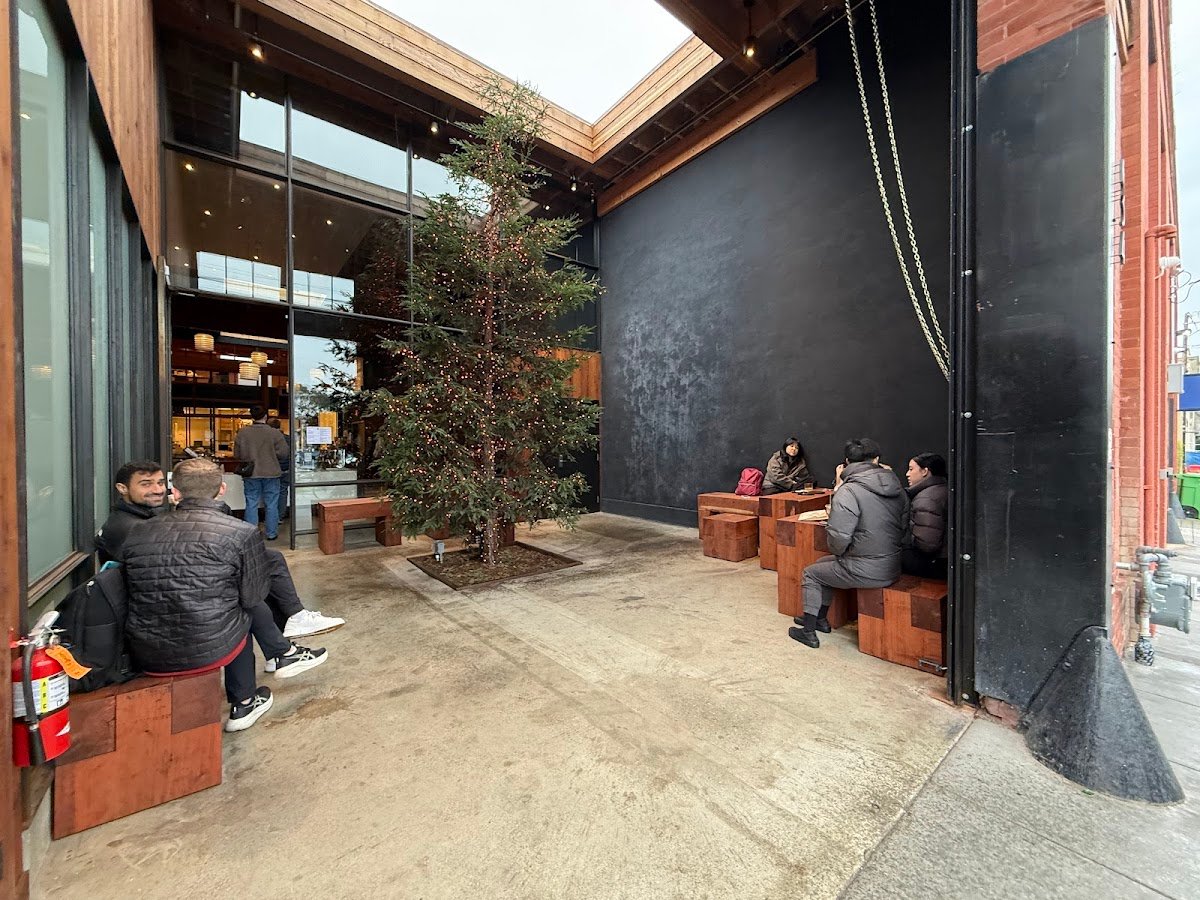 Hedge Coffee specialty coffee shop in San Francisco - photo 3