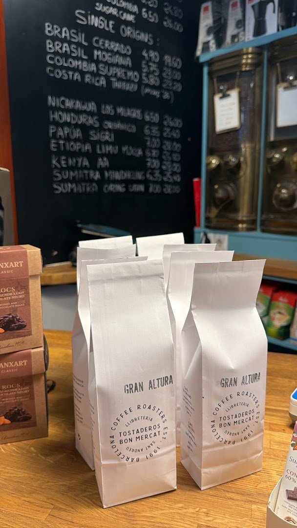 Tostaderos Bon Mercat Llibreteria specialty coffee shop in Barcelona - photo 12