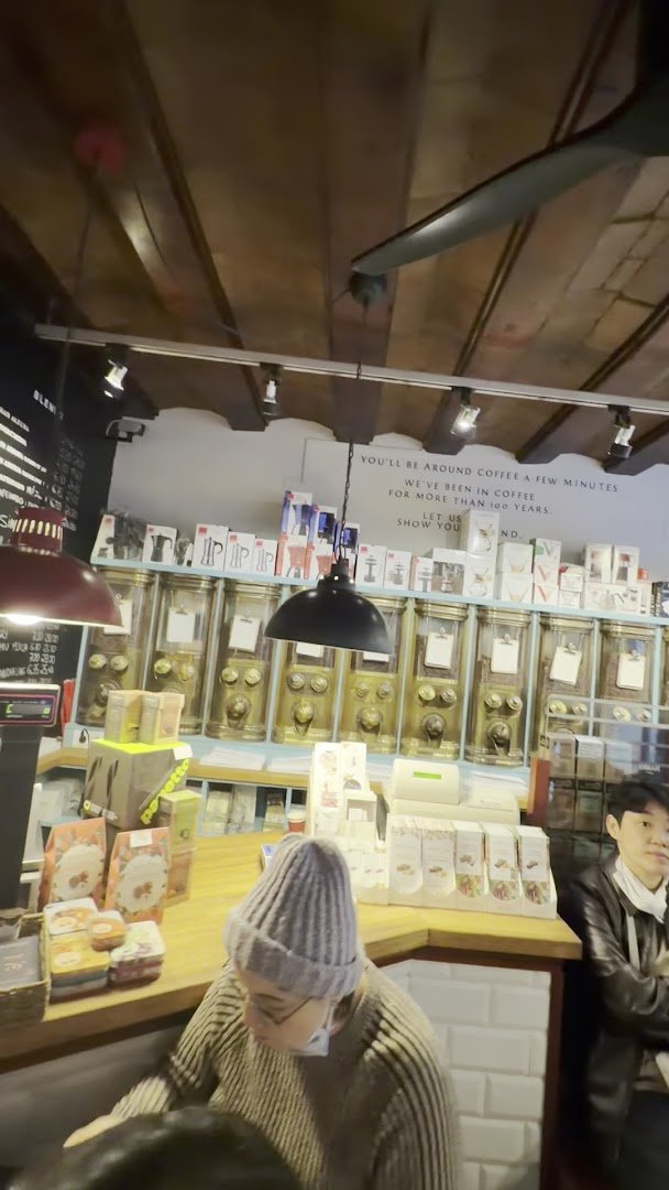 Tostaderos Bon Mercat Llibreteria specialty coffee shop in Barcelona - photo 4