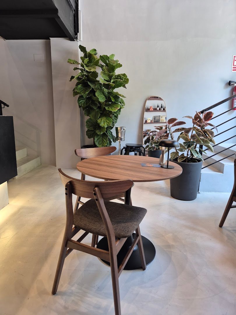 Kaapeh specialty coffee shop in Barcelona - photo 8