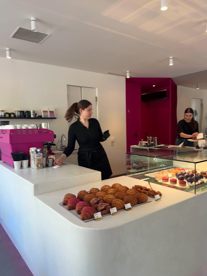 Esthétique cafe specialty coffee shop in Amsterdam - photo 5