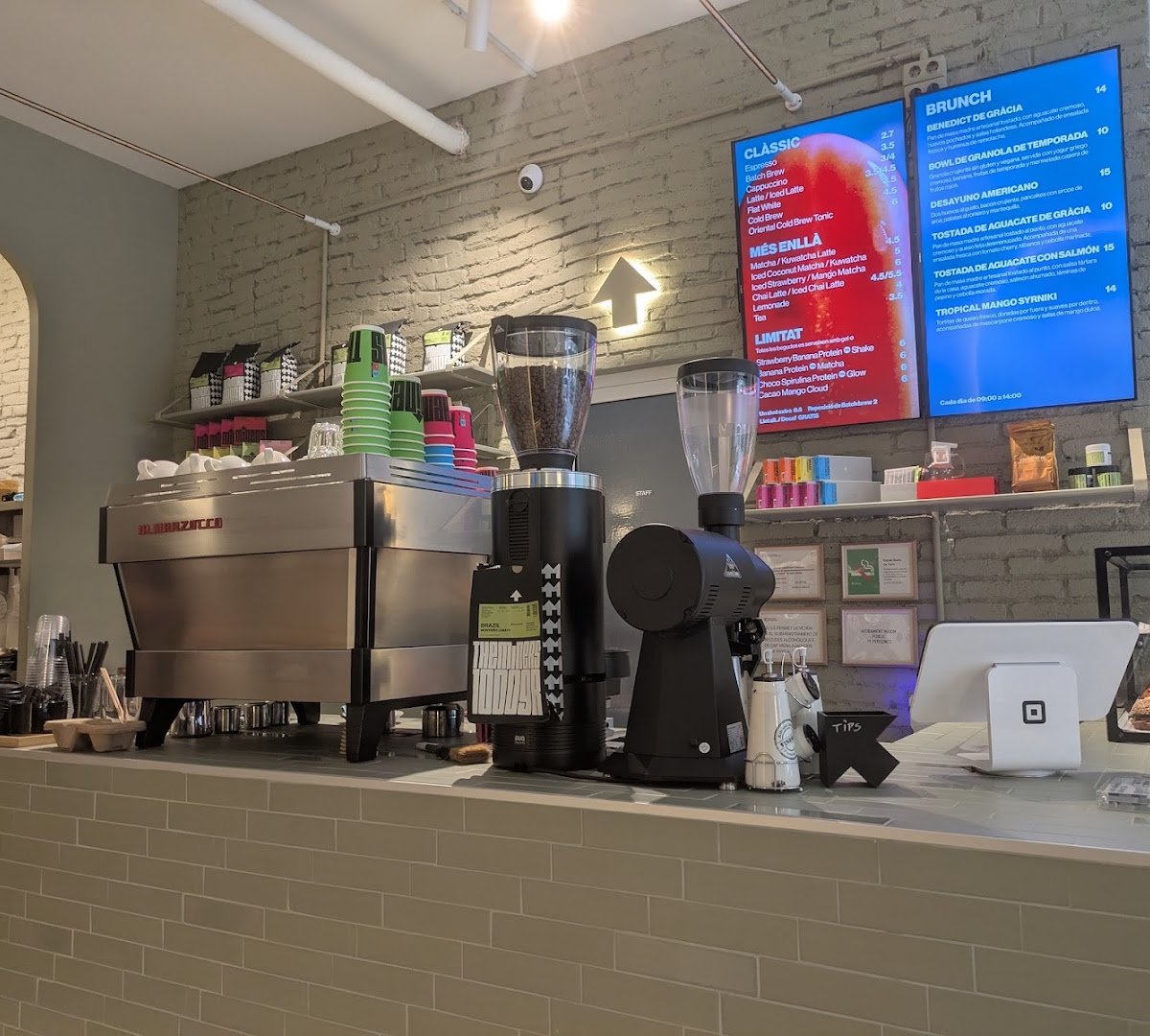 The Miners Coffee Joanic specialty coffee shop in Barcelona - photo 6