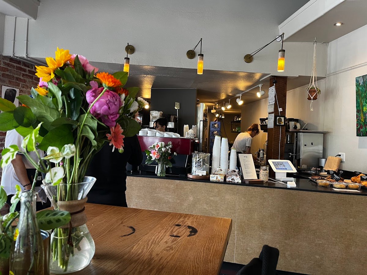 Onda Origins Cafe & Roastery specialty coffee shop in Seattle - photo 2